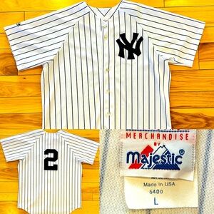 Majestic NYY #2 DEREK JETER JERSEY SIZE LARGE, Nice Condition, Collectables